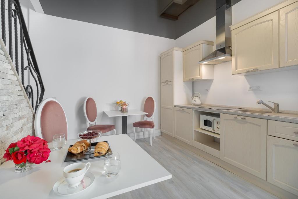 Viveria oradea bucatarie